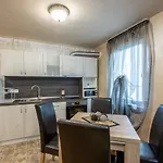 Blue тerrace Center Apartment