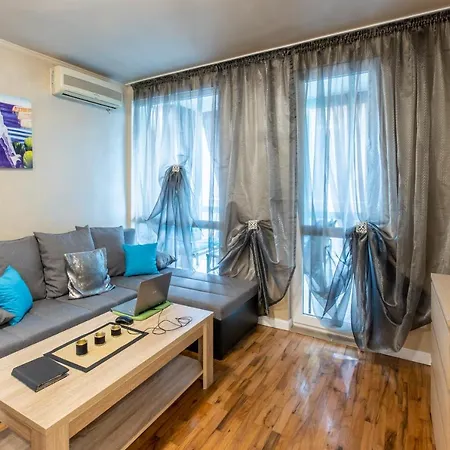 Blue тerrace Center Apartment